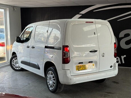 Vauxhall Combo 1.6 Turbo D 2300 Sportive L1 H1 Euro 6 (s/s) 4dr 8