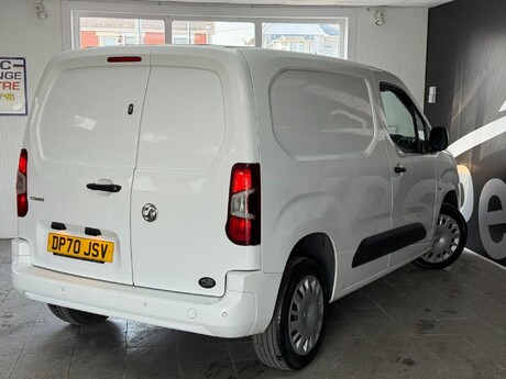 Vauxhall Combo 1.6 Turbo D 2300 Sportive L1 H1 Euro 6 (s/s) 4dr 11