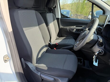 Vauxhall Combo 1.6 Turbo D 2300 Sportive L1 H1 Euro 6 (s/s) 4dr 13