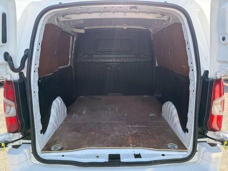 Vauxhall Combo 1.6 Turbo D 2300 Sportive L1 H1 Euro 6 (s/s) 4dr 31