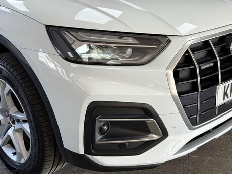 Audi Q5 2.0 TDI 40 Sport S Tronic quattro Euro 6 (s/s) 5dr 43