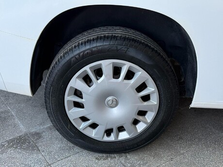 Vauxhall Combo 1.6 Turbo D 2300 Sportive L1 H1 Euro 6 (s/s) 4dr 15
