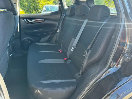 Nissan Qashqai 1.3 DIG-T Acenta Premium Euro 6 (s/s) 5dr 34