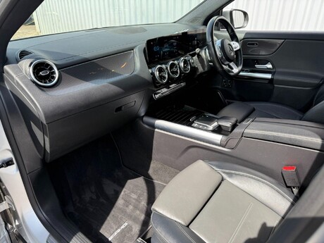 Mercedes-Benz GLA 1.3 GLA250e 15.6kWh Exclusive Edition 8G-DCT Euro 6 (s/s) 5dr 11