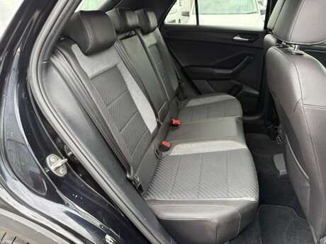 Volkswagen T-Roc 1.5 TSI EVO R-Line DSG Euro 6 (s/s) 5dr 40