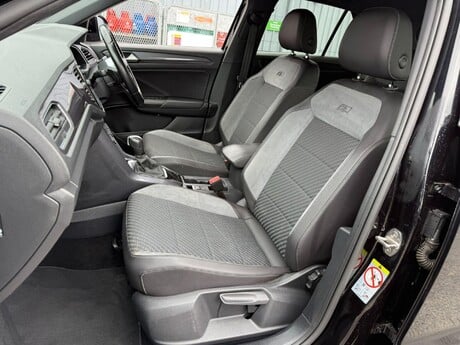 Volkswagen T-Roc 1.5 TSI EVO R-Line DSG Euro 6 (s/s) 5dr 44