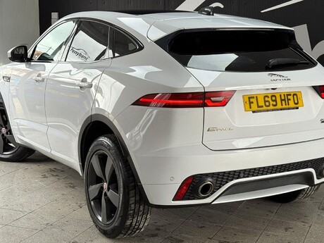 Jaguar E-Pace 2.0 D150 Chequered Flag Auto AWD Euro 6 (s/s) 5dr 4