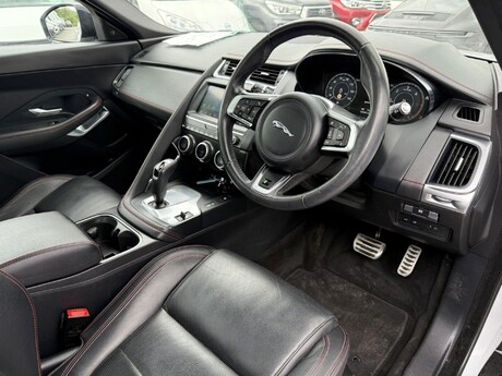 Jaguar E-Pace 2.0 D150 Chequered Flag Auto AWD Euro 6 (s/s) 5dr 9