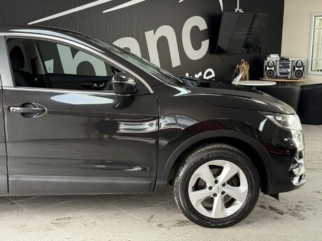 Nissan Qashqai 1.3 DIG-T Acenta Premium Euro 6 (s/s) 5dr 7