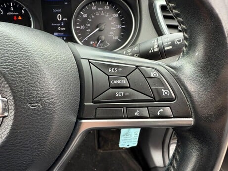 Nissan Qashqai 1.3 DIG-T Acenta Premium Euro 6 (s/s) 5dr 1