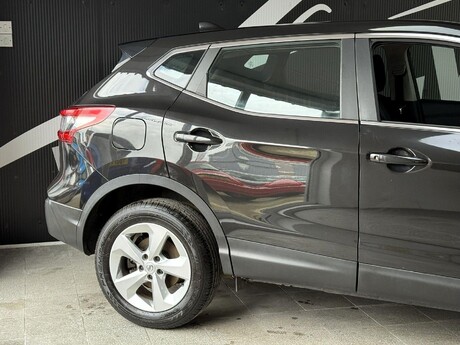Nissan Qashqai 1.3 DIG-T Acenta Premium Euro 6 (s/s) 5dr 19