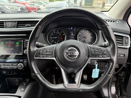 Nissan Qashqai 1.3 DIG-T Acenta Premium Euro 6 (s/s) 5dr 28
