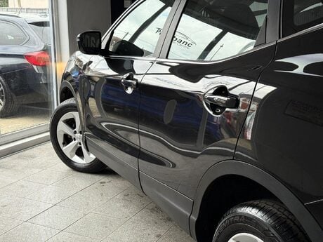 Nissan Qashqai 1.3 DIG-T Acenta Premium Euro 6 (s/s) 5dr 5