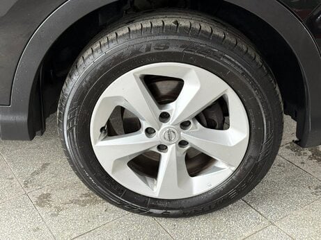 Nissan Qashqai 1.3 DIG-T Acenta Premium Euro 6 (s/s) 5dr 4