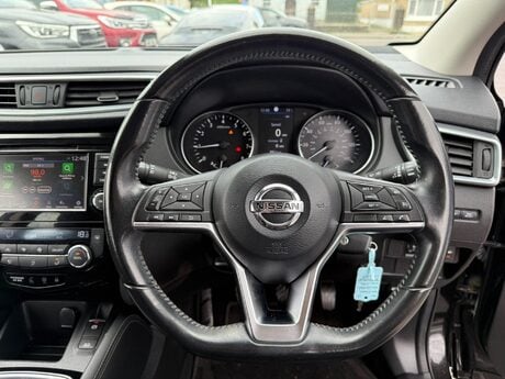Nissan Qashqai 1.3 DIG-T Acenta Premium Euro 6 (s/s) 5dr 28