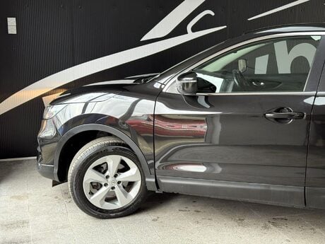 Nissan Qashqai 1.3 DIG-T Acenta Premium Euro 6 (s/s) 5dr 35
