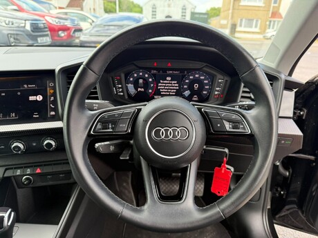 Audi A1 1.0 TFSI 30 Technik Sportback S Tronic Euro 6 (s/s) 5dr 31