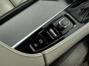 Volvo XC90 2.0 T5 R-Design Pro Auto 4WD Euro 6 (s/s) 5dr 40