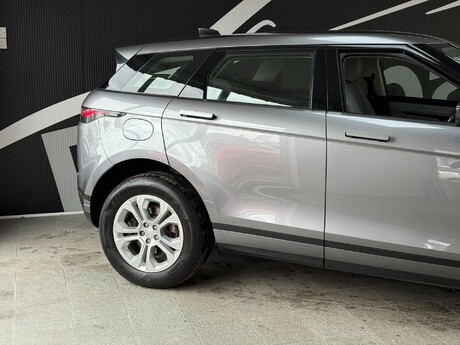 Land Rover Range Rover Evoque 1.5 P300e 12.2kWh S Auto 4WD Euro 6 (s/s) 5dr 8
