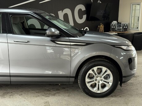 Land Rover Range Rover Evoque 1.5 P300e 12.2kWh S Auto 4WD Euro 6 (s/s) 5dr 39