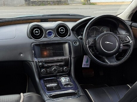 Jaguar XJ 3.0d V6 Portfolio Auto Euro 5 4dr (LWB) 14