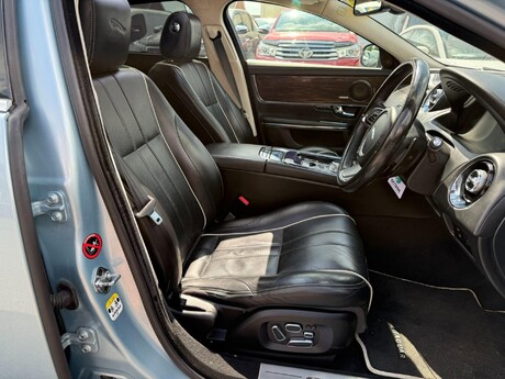 Jaguar XJ 3.0d V6 Portfolio Auto Euro 5 4dr (LWB) 16