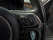 Jaguar XJ 3.0d V6 Portfolio Auto Euro 5 4dr (LWB) 23