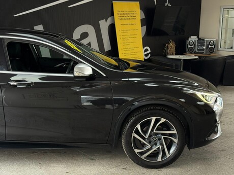 Infiniti Q30 1.6T Luxe DCT Euro 6 (s/s) 5dr 10