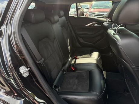 Infiniti Q30 1.6T Luxe DCT Euro 6 (s/s) 5dr 2