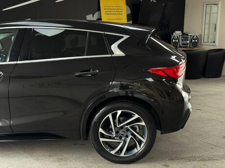 Infiniti Q30 1.6T Luxe DCT Euro 6 (s/s) 5dr 30