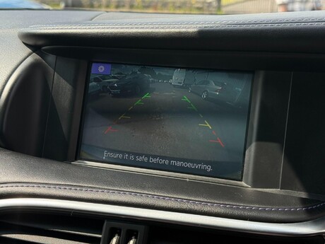 Infiniti Q30 1.6T Luxe DCT Euro 6 (s/s) 5dr 32