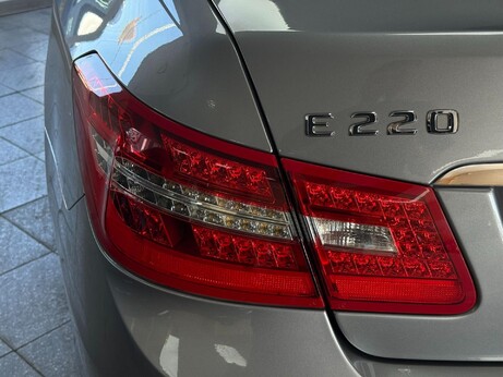 Mercedes-Benz E Class 2.1 E220 CDI BlueEfficiency Sport Edition 125 Cabriolet G-Tronic+ Euro 5 (s 2