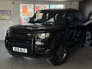 Land Rover Defender 3.0 D250 MHEV X-Dynamic SE Auto 4WD Euro 6 (s/s) 5dr 3