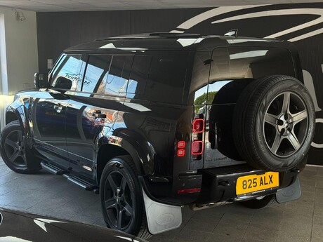 Land Rover Defender 3.0 D250 MHEV X-Dynamic SE Auto 4WD Euro 6 (s/s) 5dr 6