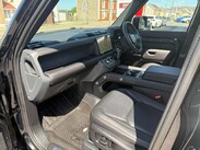 Land Rover Defender 3.0 D250 MHEV X-Dynamic SE Auto 4WD Euro 6 (s/s) 5dr 10