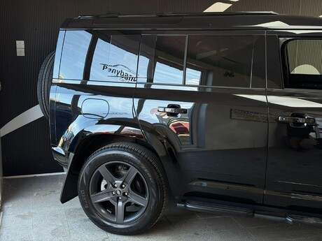 Land Rover Defender 3.0 D250 MHEV X-Dynamic SE Auto 4WD Euro 6 (s/s) 5dr 23