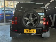 Land Rover Defender 3.0 D250 MHEV X-Dynamic SE Auto 4WD Euro 6 (s/s) 5dr 27