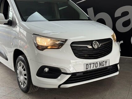 Vauxhall Combo 1.5 Turbo D 2300 Sportive L1 H1 Euro 6 4dr