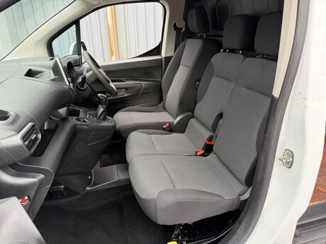 Vauxhall Combo 1.5 Turbo D 2300 Sportive L1 H1 Euro 6 4dr 35