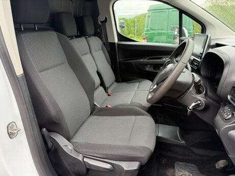 Vauxhall Combo 1.5 Turbo D 2300 Sportive L1 H1 Euro 6 4dr 4