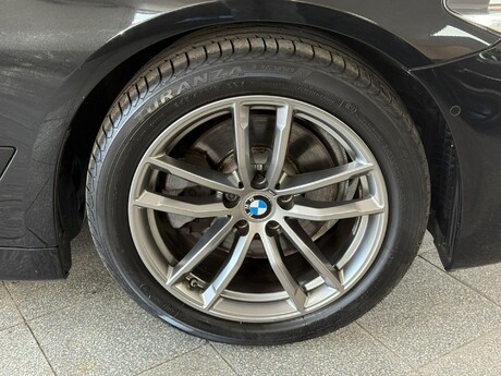 BMW 5 Series 2.0 520d M Sport Auto Euro 6 (s/s) 4dr 2