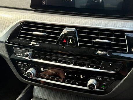 BMW 5 Series 2.0 520d M Sport Auto Euro 6 (s/s) 4dr 34