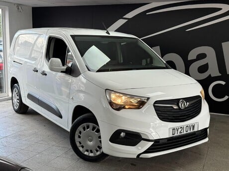 Vauxhall Combo 1.5 Turbo D 2300 Sportive L2 H1 Euro 6 4dr 1