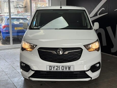 Vauxhall Combo 1.5 Turbo D 2300 Sportive L2 H1 Euro 6 4dr 7
