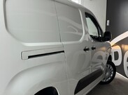 Vauxhall Combo 1.5 Turbo D 2300 Sportive L2 H1 Euro 6 4dr 13