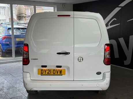 Vauxhall Combo 1.5 Turbo D 2300 Sportive L2 H1 Euro 6 4dr 2