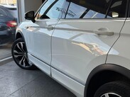 Volkswagen Tiguan Allspace 2.0 TDI R-Line Tech DSG Euro 6 (s/s) 5dr 22
