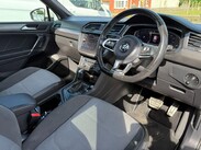 Volkswagen Tiguan Allspace 2.0 TDI R-Line Tech DSG Euro 6 (s/s) 5dr 25