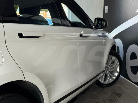 Land Rover Range Rover Evoque 1.5 P300e 12.2kWh R-Dynamic SE Auto 4WD Euro 6 (s/s) 5dr 18
