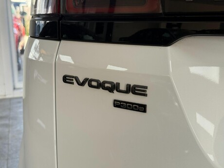 Land Rover Range Rover Evoque 1.5 P300e 12.2kWh R-Dynamic SE Auto 4WD Euro 6 (s/s) 5dr 22
